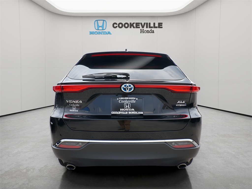 2022 Toyota Venza Limited photo 2