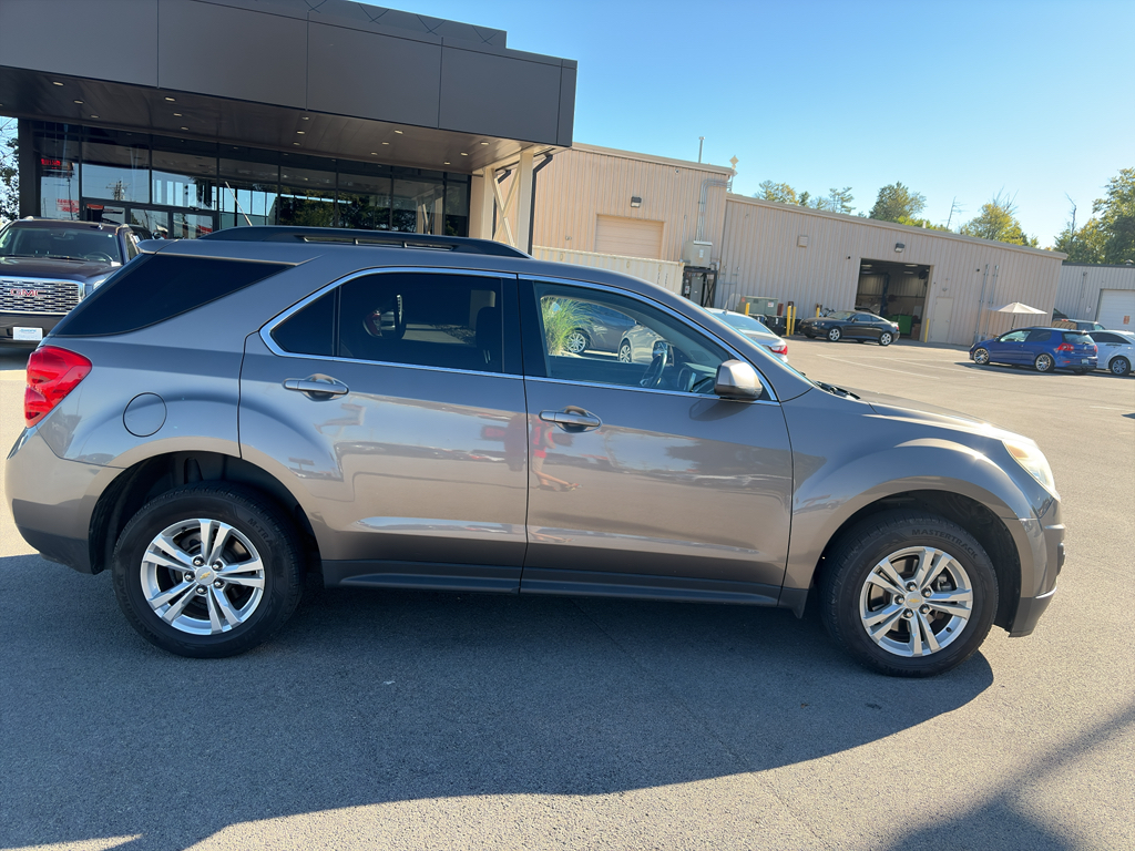 2012 Chevrolet Equinox photo 2