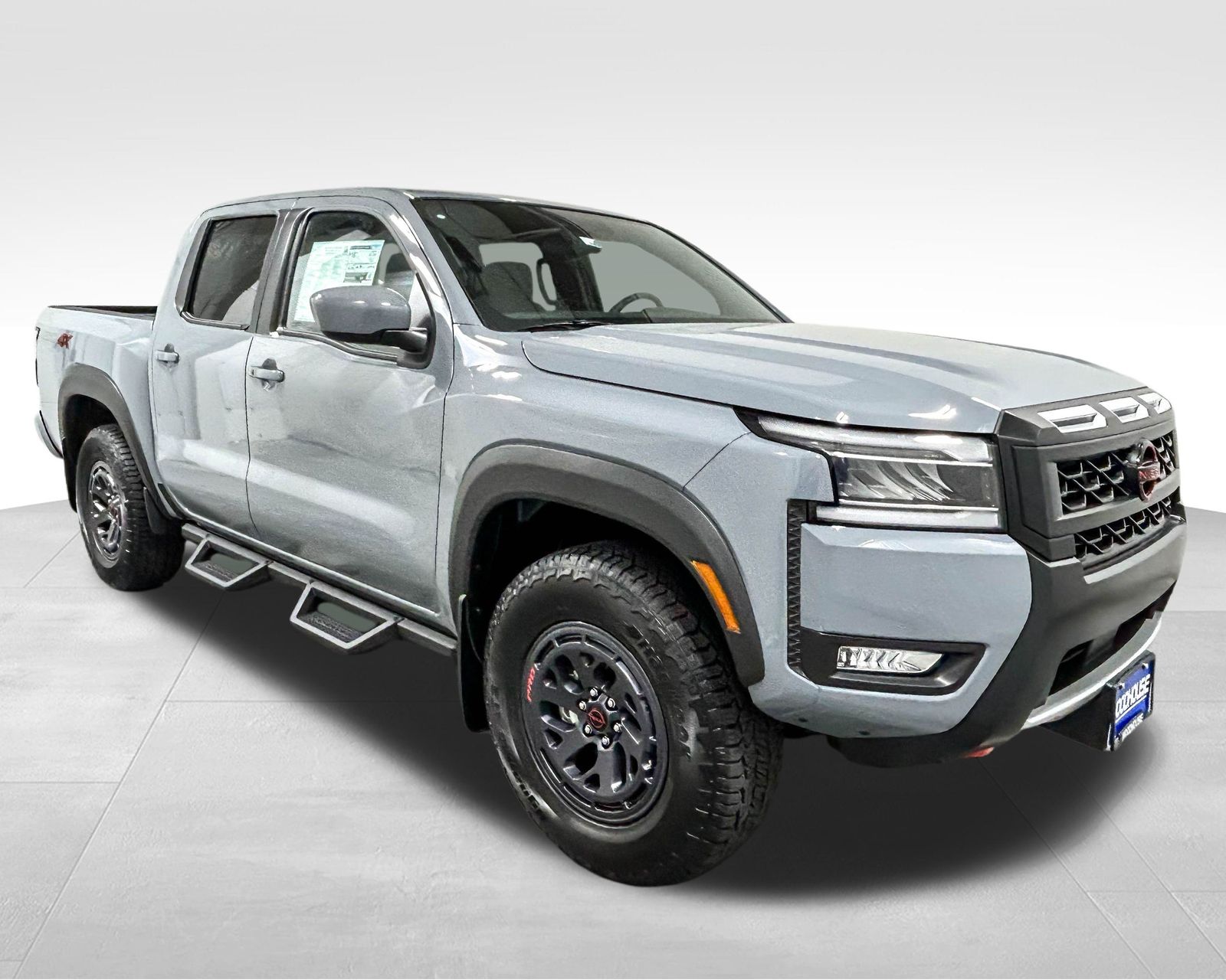 2025 Nissan Frontier PRO-4X photo 3