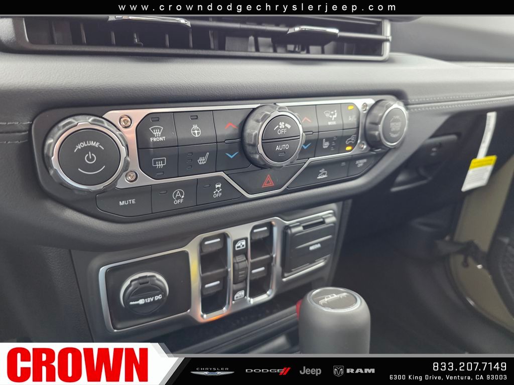 2025 Jeep Gladiator Sport photo 21