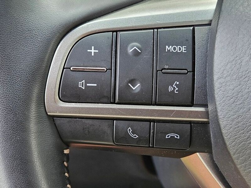 2023 Lexus GX 460 Premium photo 23