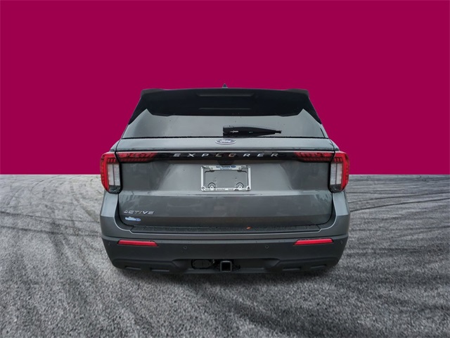 2025 Ford Explorer photo 4