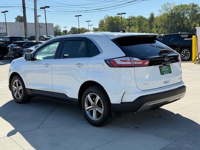 2022 Ford Edge SEL photo 4