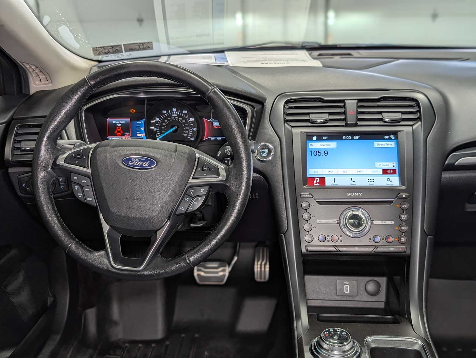 2017 Ford Fusion Titanium photo 4