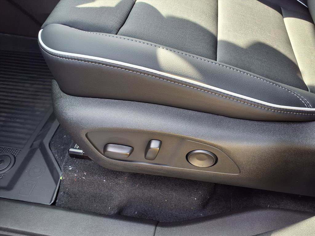2026 Buick Enclave Preferred photo 14