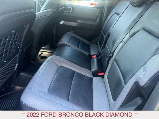 2022 Ford Bronco Black Diamond photo 12