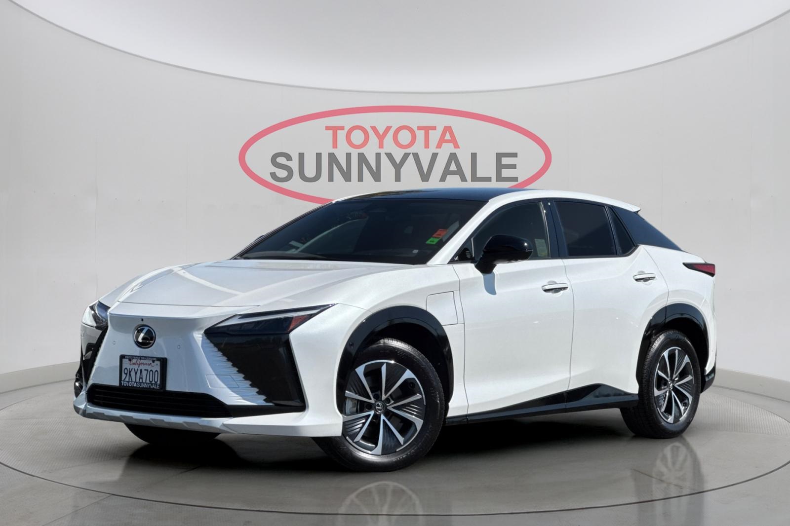 2024 Lexus RZ Premium's photo