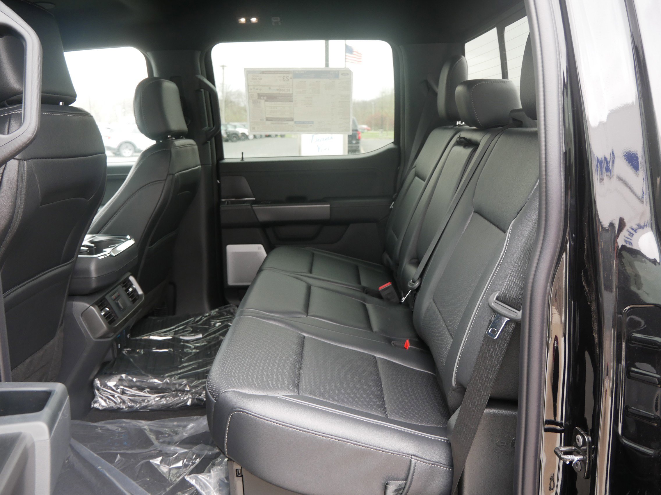 2025 Ford F-150 Lariat photo 10