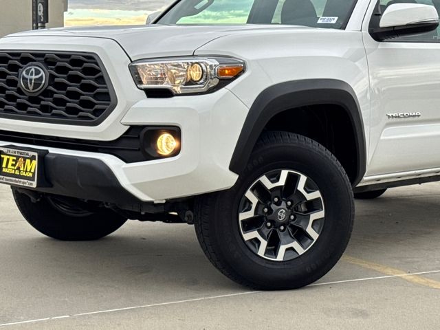2022 Toyota Tacoma TRD Off-Road photo 3