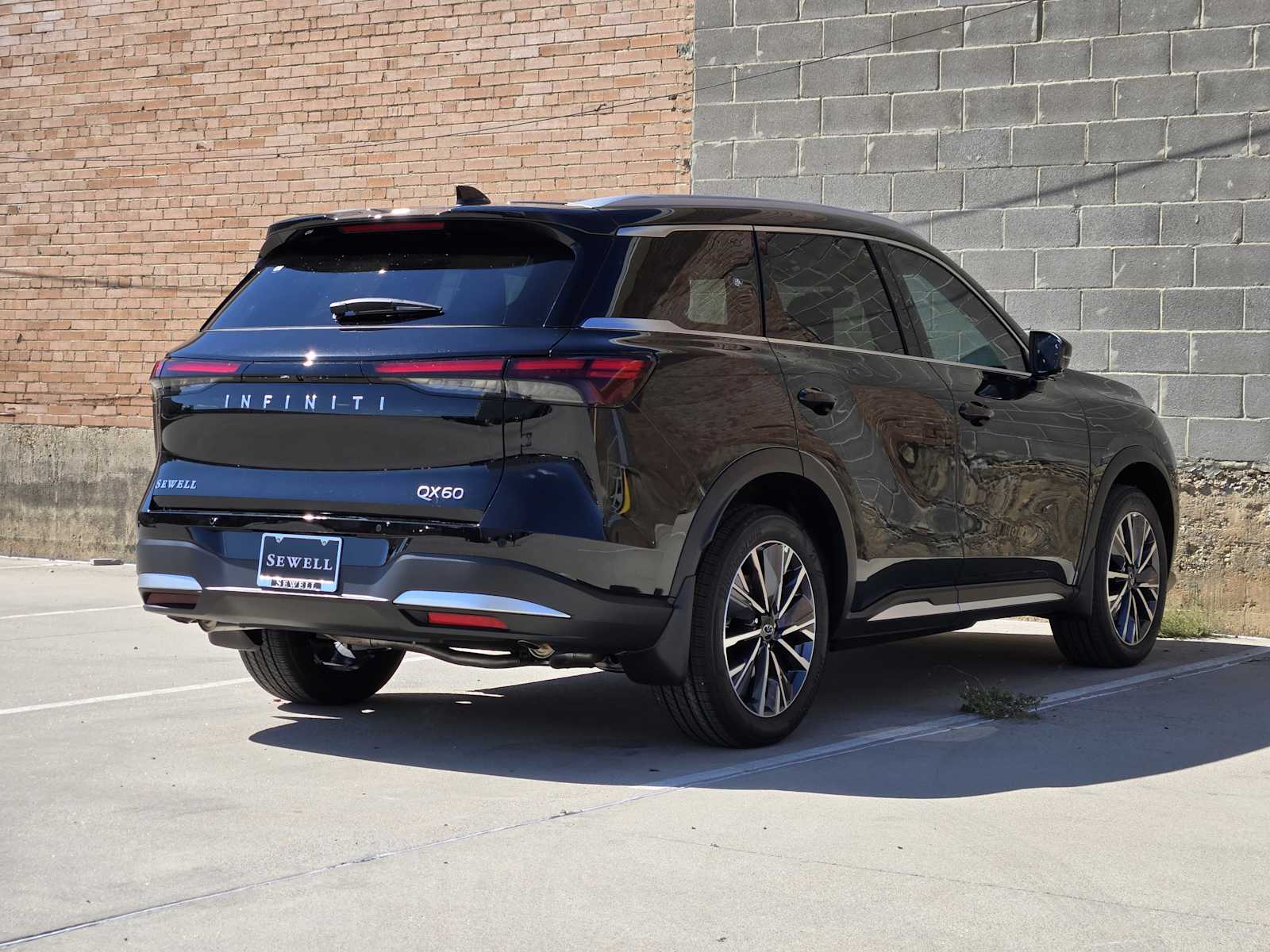 2026 Infiniti QX60 Luxe AWD photo 3