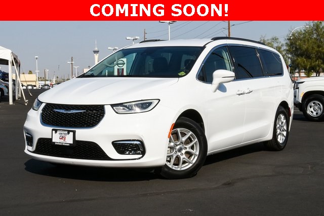 2021 Chrysler Pacifica Touring L's photo