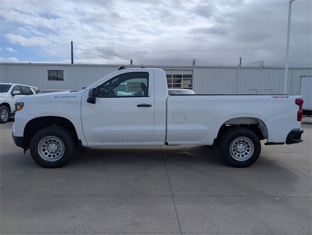 2025 Chevrolet Silverado 1500 photo 2