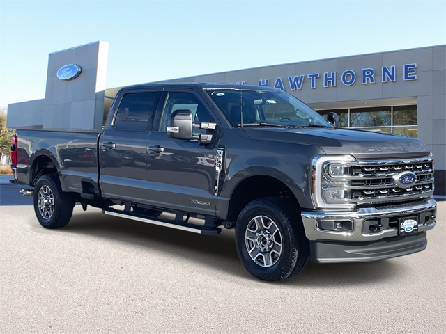 2026 Ford F-350 Super Duty Lariat's photo