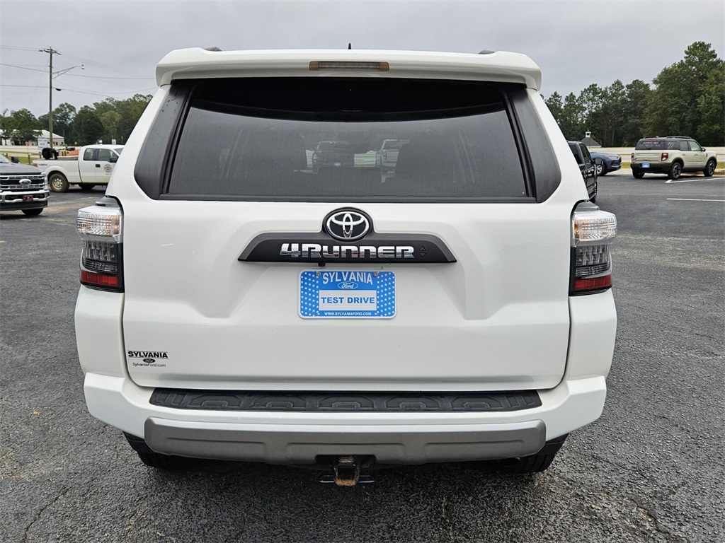 2022 Toyota 4Runner TRD Off-Road photo 10