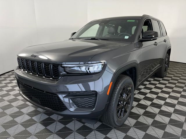 2025 Jeep Grand Cherokee Altitude X photo 2