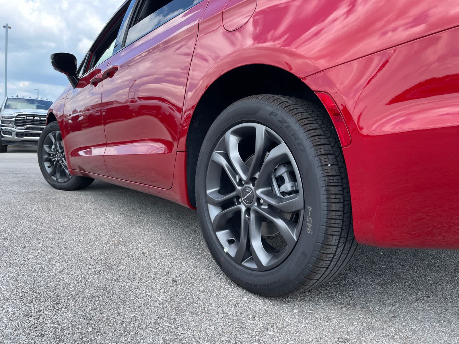 2026 Chrysler Pacifica photo 6