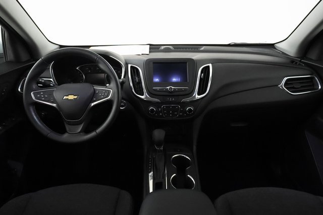2022 Chevrolet Equinox LT photo 3