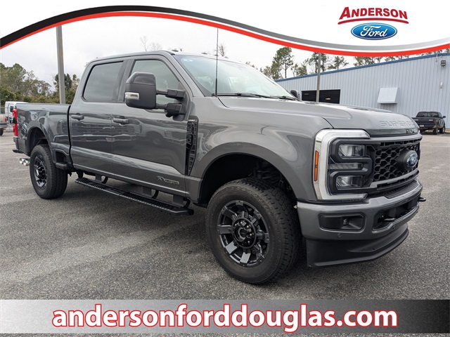 2024 Ford F-350 Super Duty Lariat's photo
