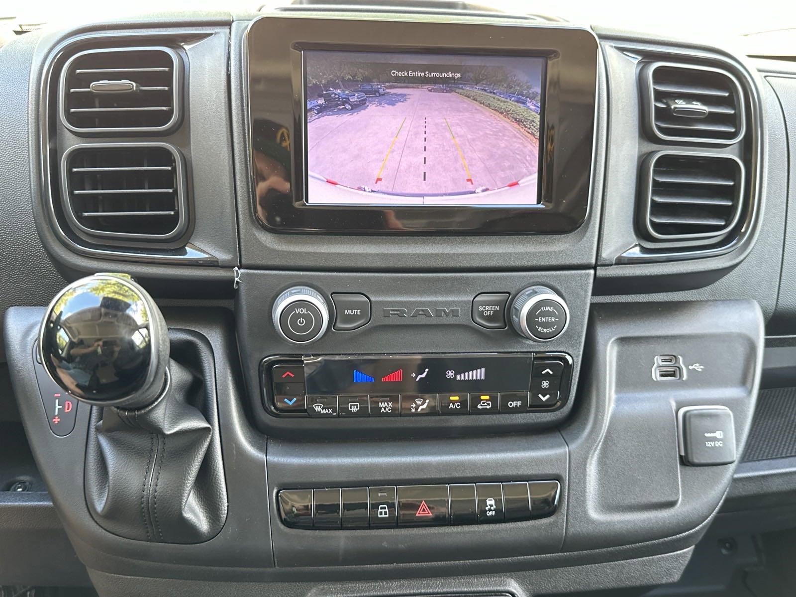2024 Ram ProMaster 1500 Tradesman photo 22