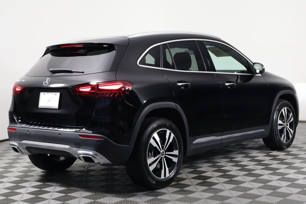 2025 Mercedes Benz GLA 250 photo 2