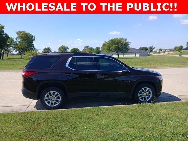 2020 Chevrolet Traverse 1LT photo 2