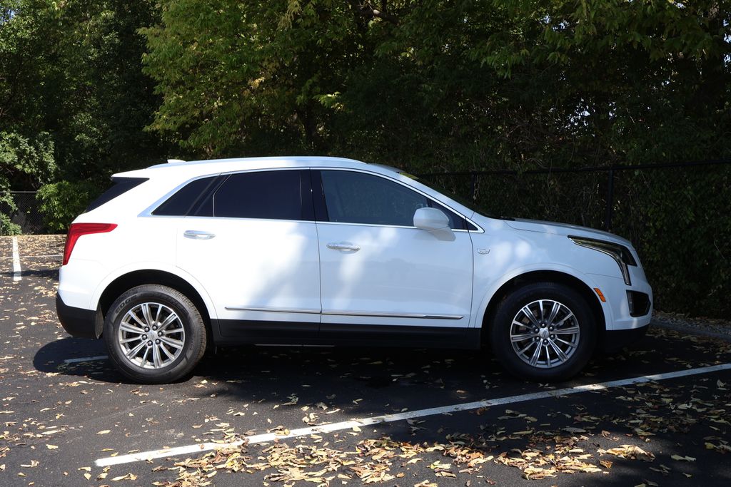 2017 Cadillac XT5 Luxury photo 9