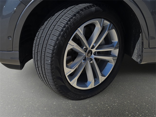 2025 Audi Q7 55 Premium Plus photo 34