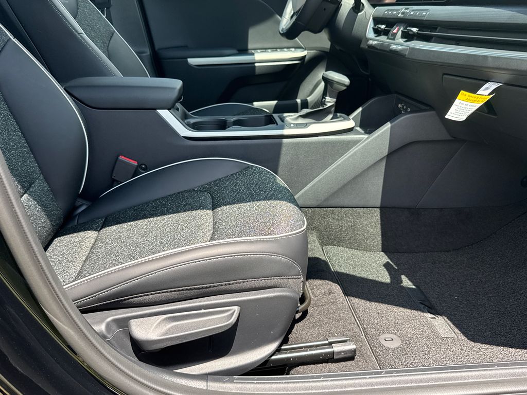 2025 Kia K4 GT-Line photo 12