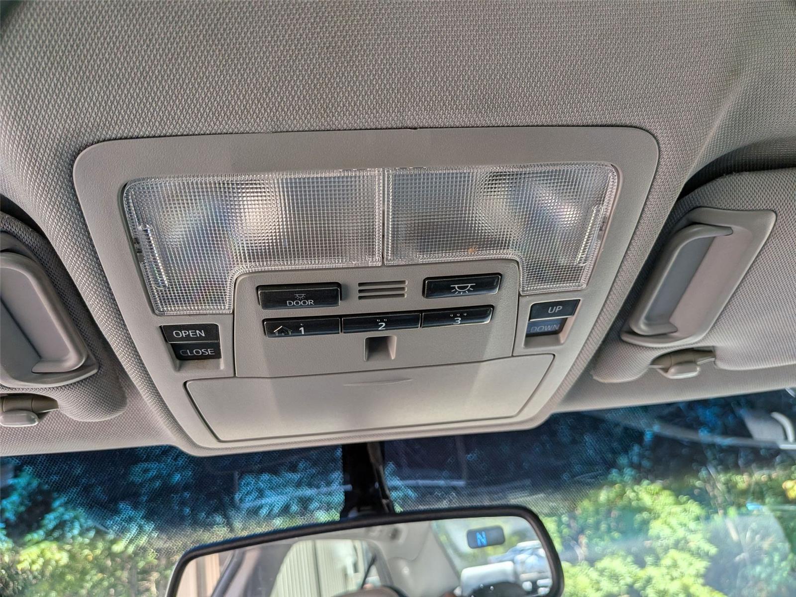 2015 Toyota Camry XSE photo 24