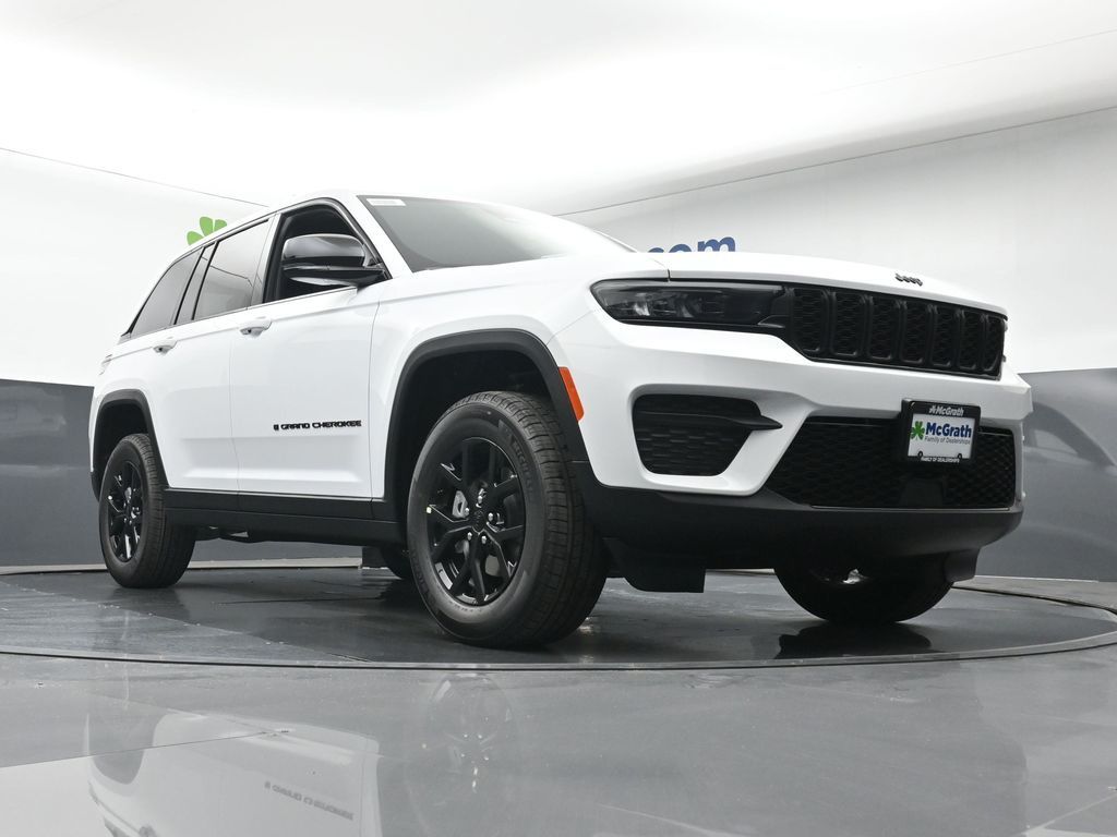 2025 Jeep Grand Cherokee Altitude photo 22