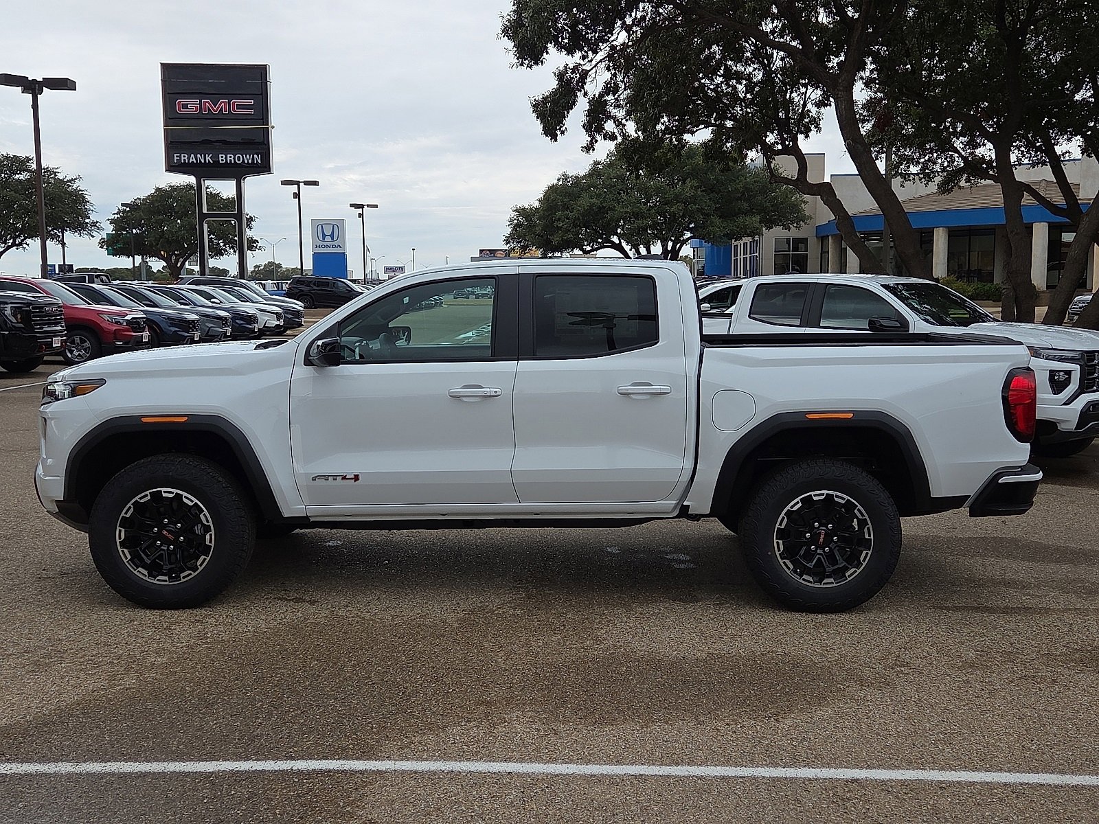 2026 Gmc Canyon AT4 photo 2