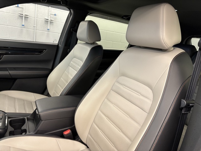 2023 Honda CR-V Hybrid Sport Touring photo 7
