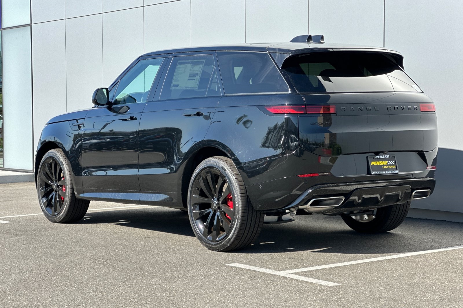 2025 Land Rover Range Rover Sport SE photo 4