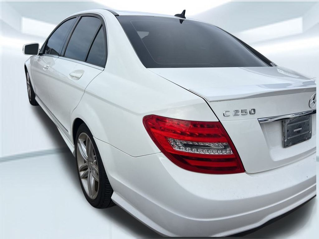 2013 Mercedes Benz C 250 Sport photo 4