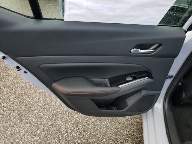 2025 Nissan Altima SR photo 14