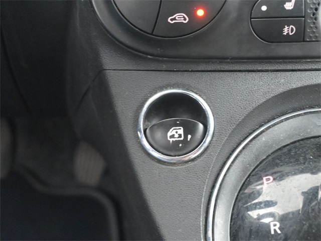 2012 Fiat 500 Lounge photo 6