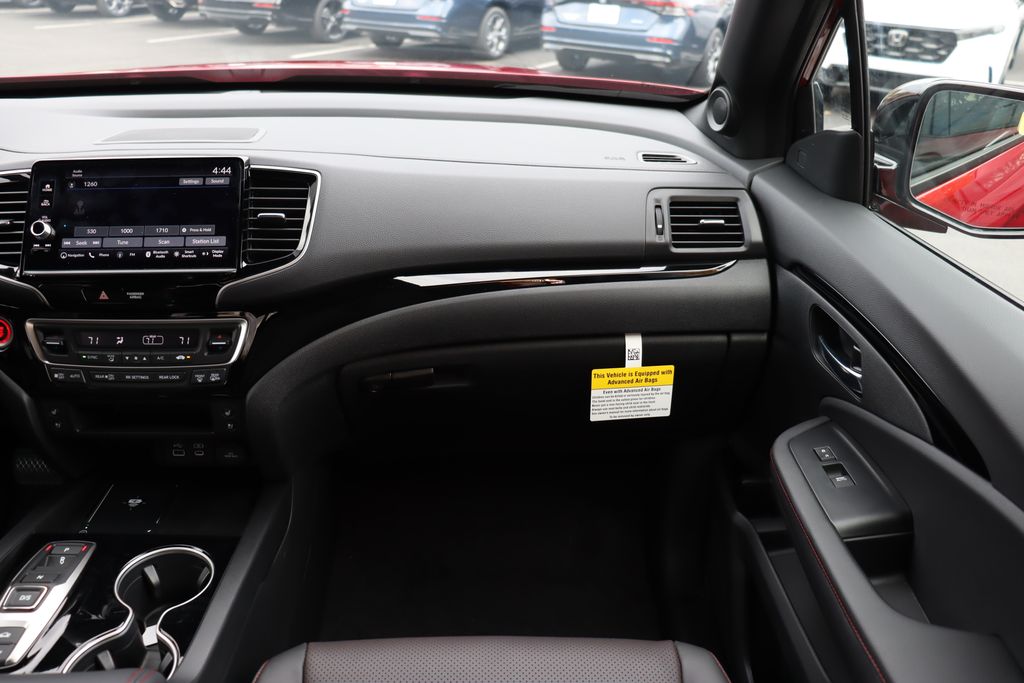 2025 Honda Ridgeline Black Edition photo 16