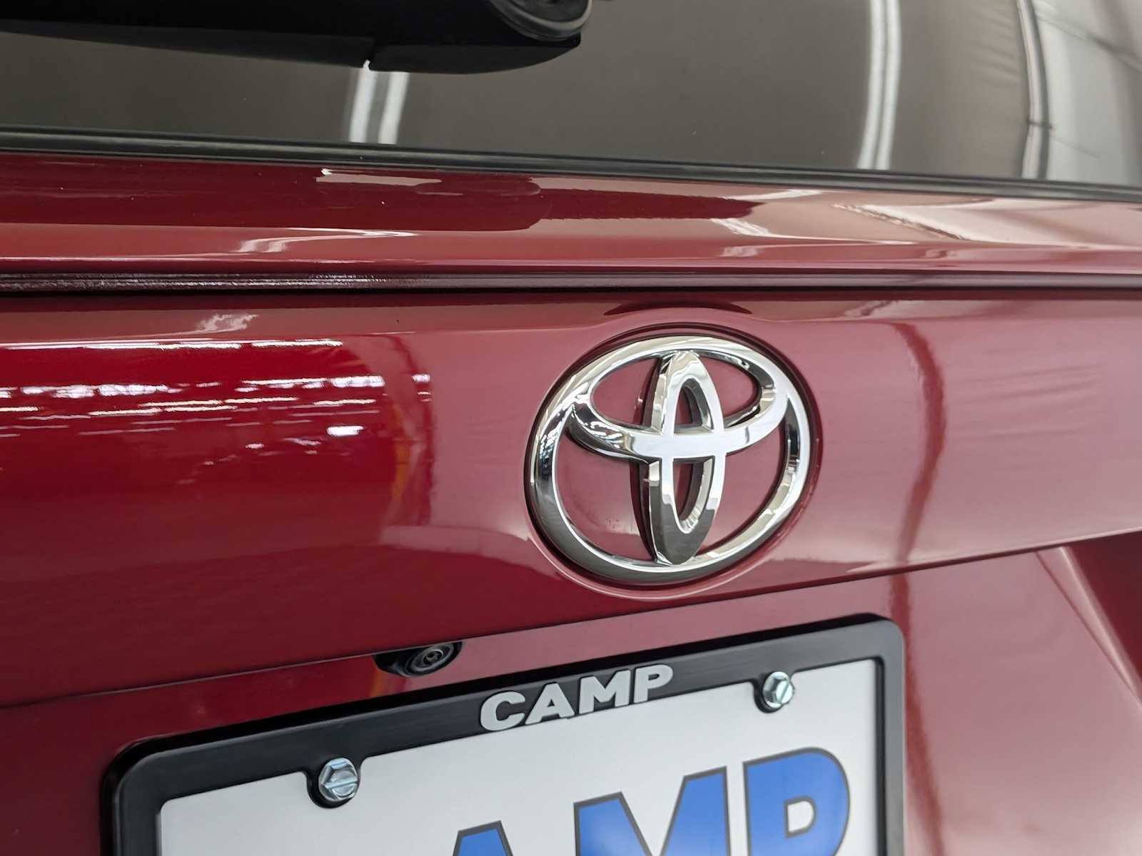 2024 Toyota RAV4 XLE photo 11
