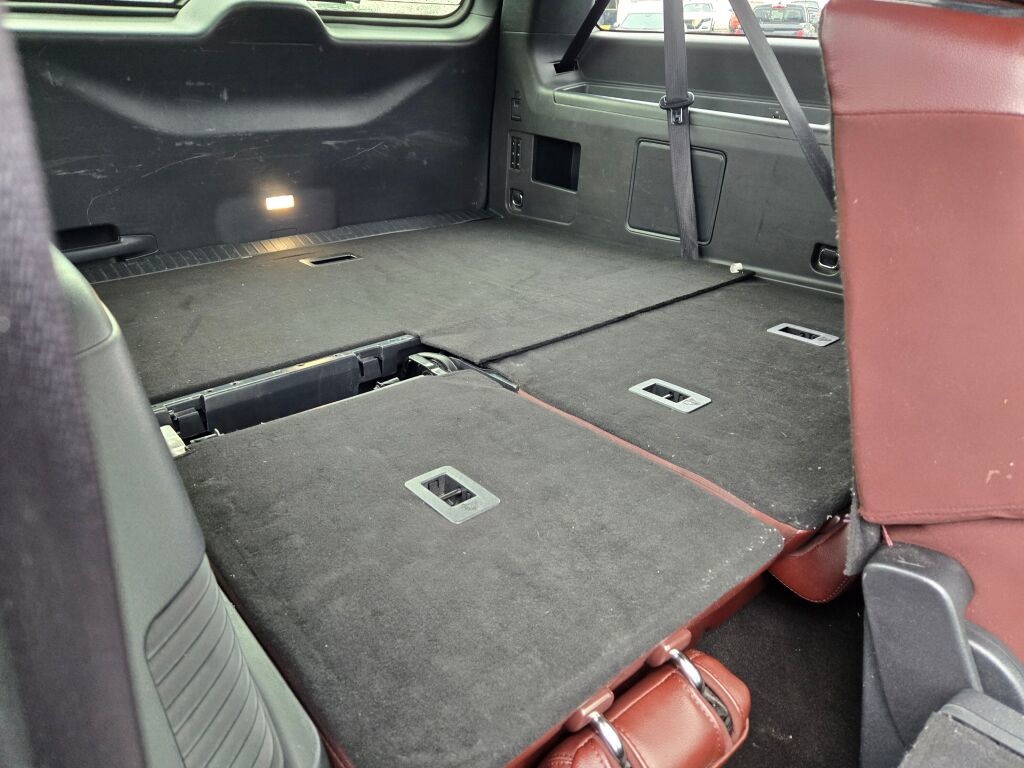 2023 Ford Expedition MAX Limited photo 6