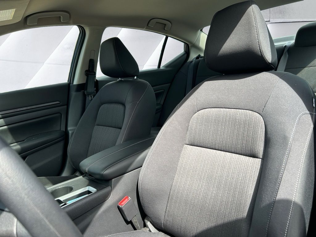 2025 Nissan Altima 2.5 S photo 8