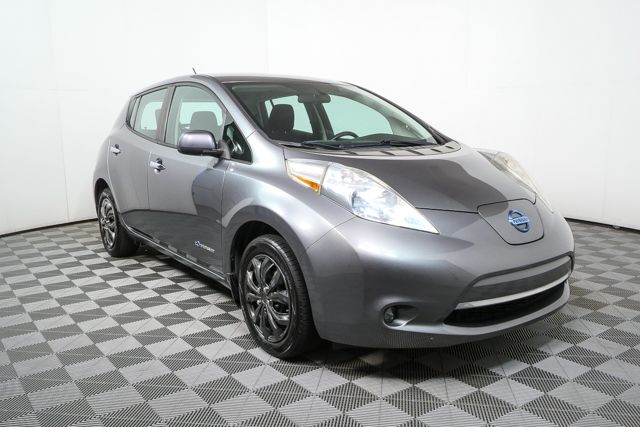 2015 Nissan LEAF S's photo