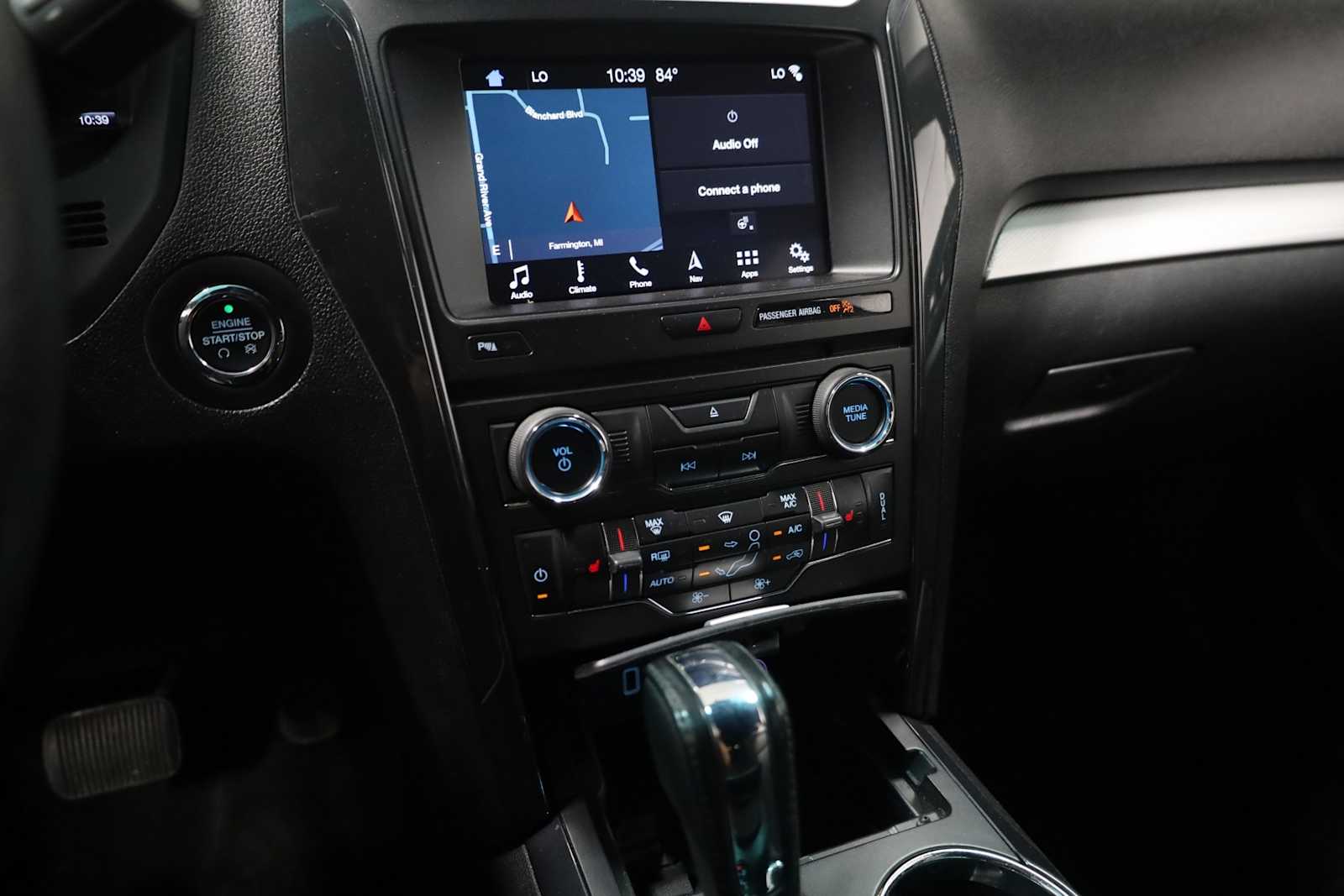 2017 Ford Explorer XLT photo 23
