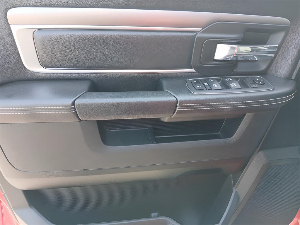 2022 Ram 1500 Classic Warlock photo 22