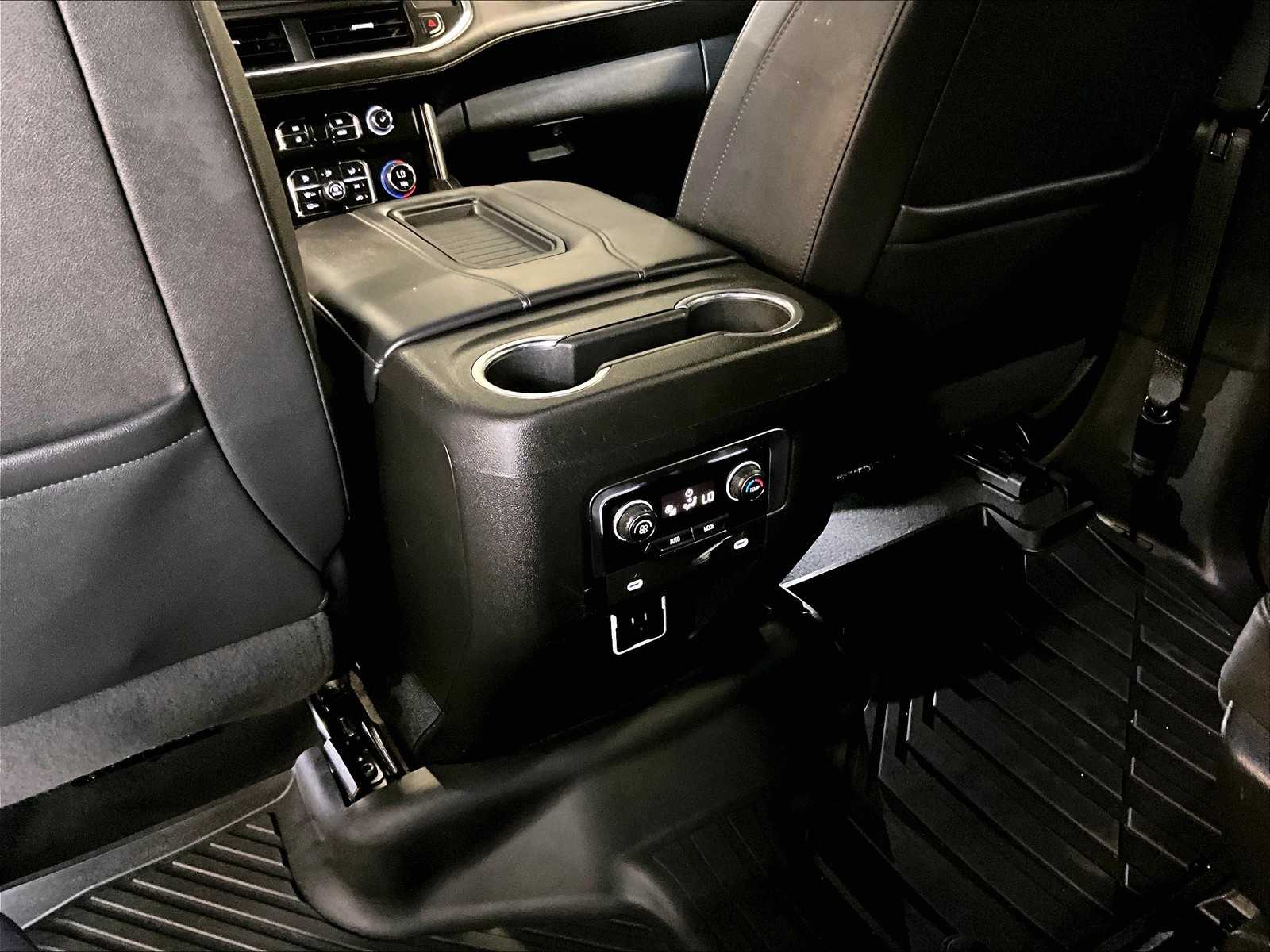 2022 Chevrolet Tahoe LT photo 28
