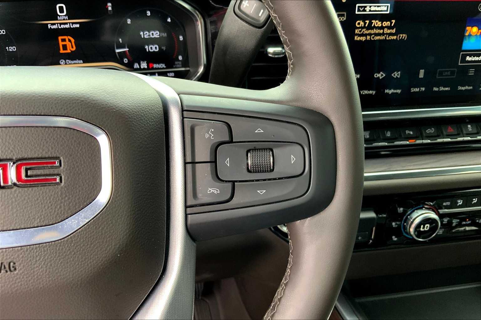 2024 Gmc Sierra HD SLT photo 23