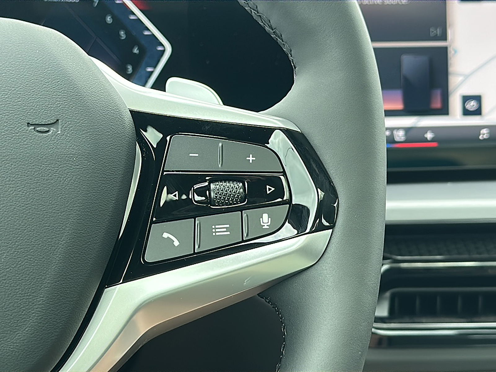 2025 Bmw 230i photo 9