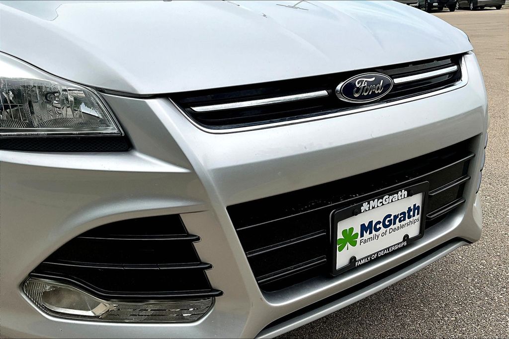 2016 Ford Escape Titanium photo 28