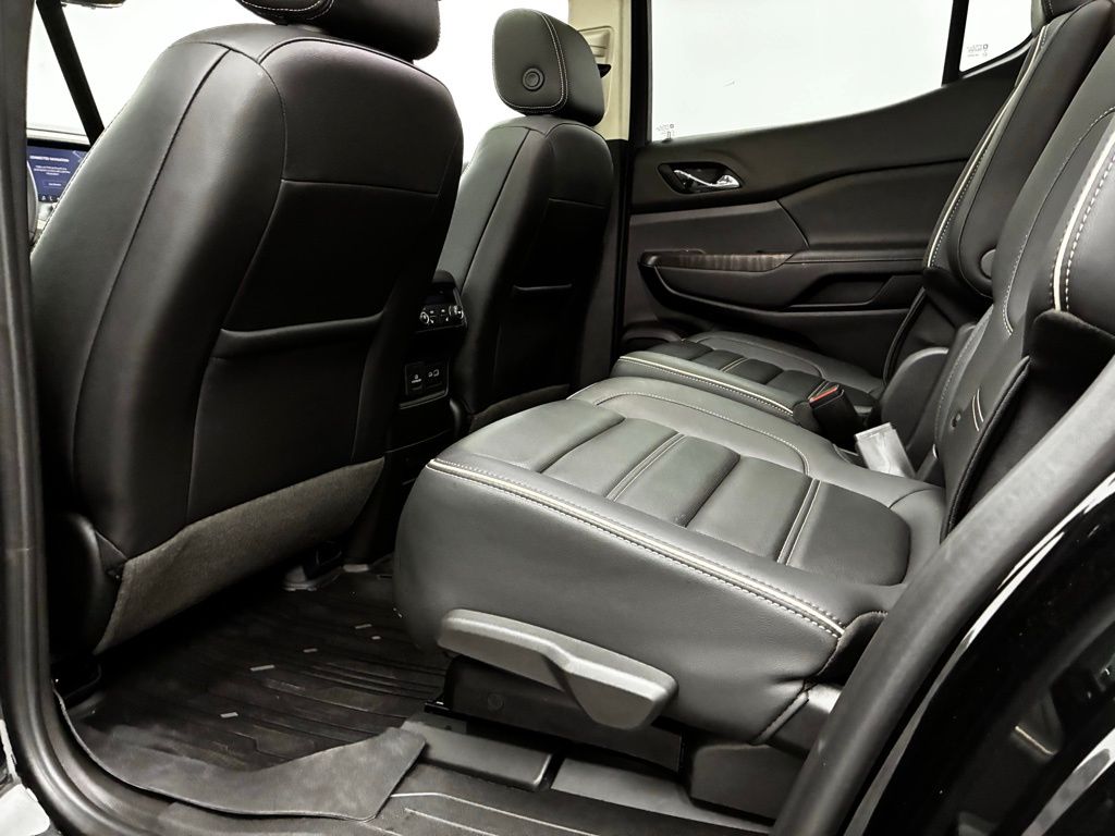 2023 Gmc Acadia Denali photo 16