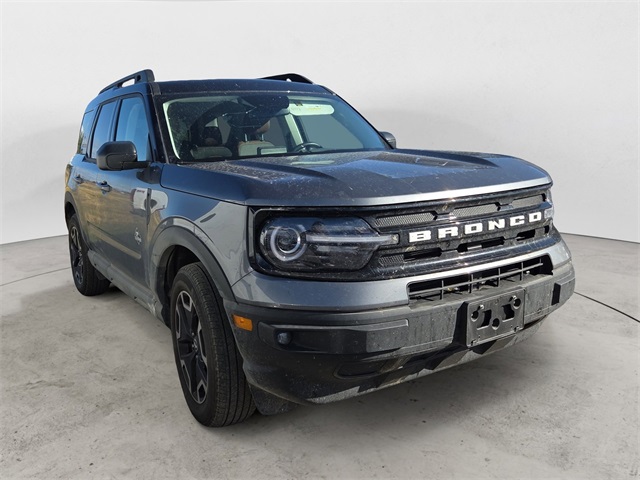 2022 Ford Bronco Sport Outer Banks photo 2
