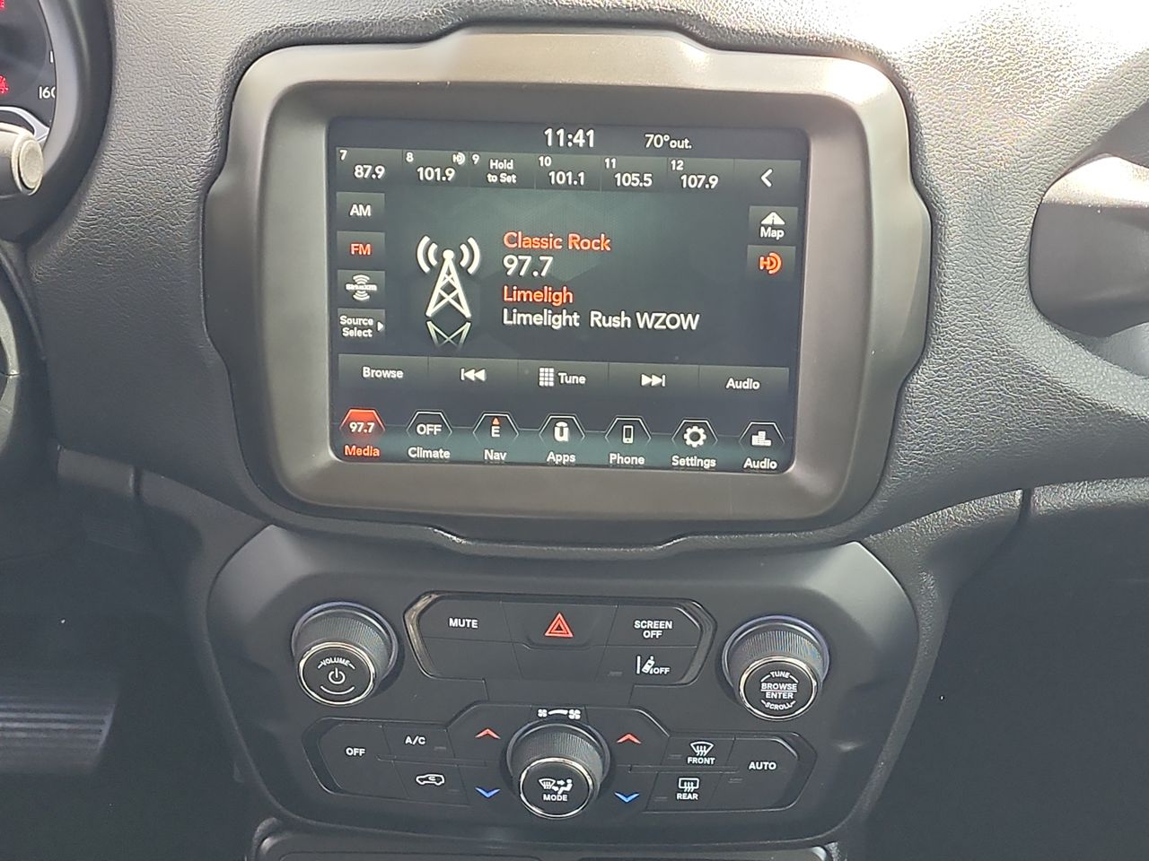 2023 Jeep Renegade Trailhawk photo 15